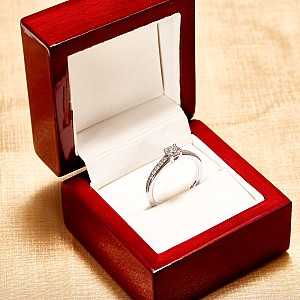 Inel de logodna din Aur Alb 18k cu Diamant Briliant Certificat GIA i122866DiDi
